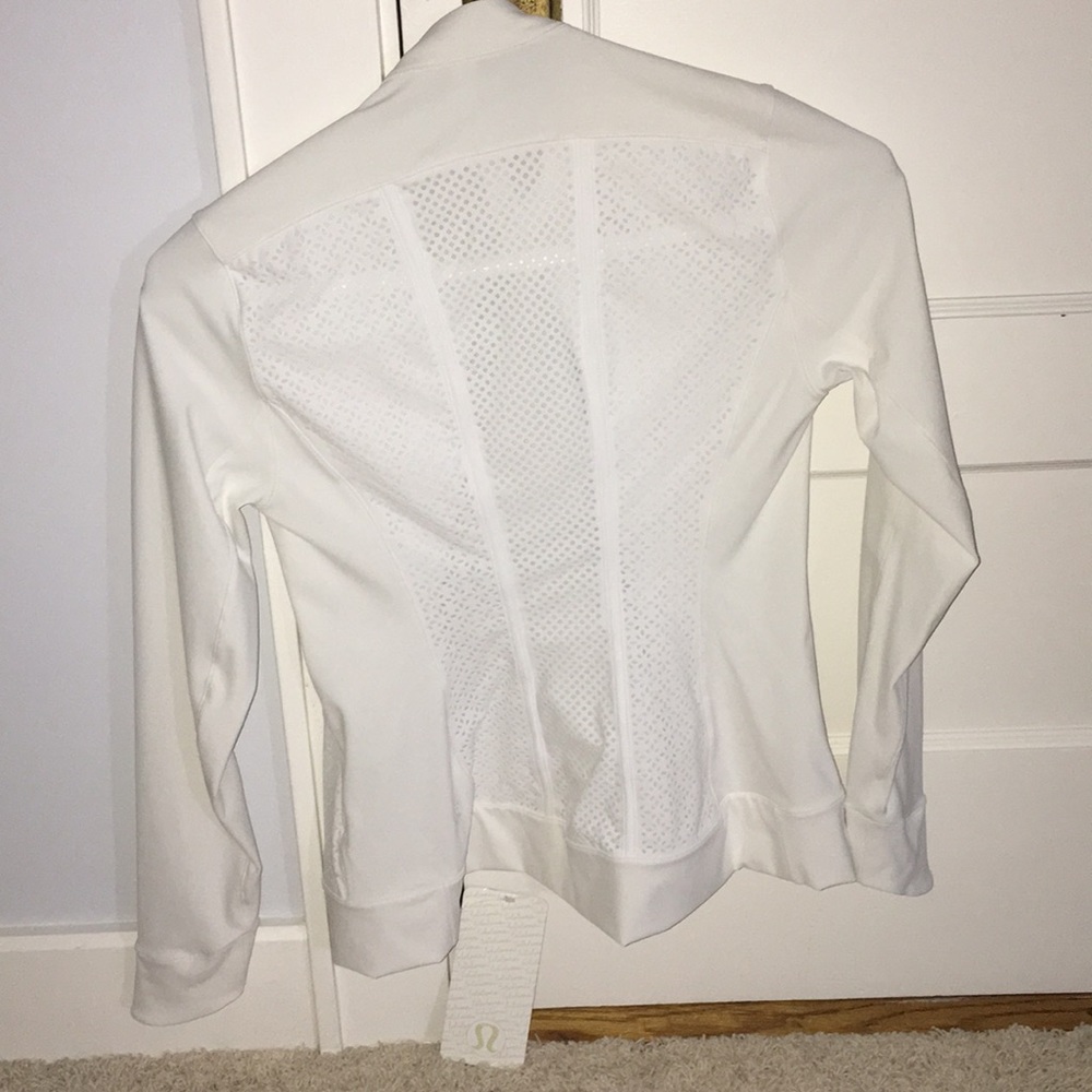 ‼️FLASH SALE‼️NEVER WORN LULU JACKET!!